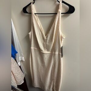 Elegant Pink/Cream Sleeveless Dress